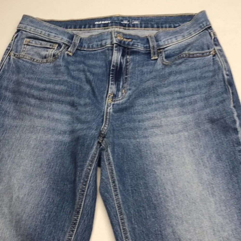 OLD NAVY MID-RISE WOW BOYFRIEND JEANS 6/28x31 ⭐️